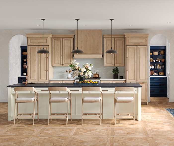 Wood kitchen with off-white island